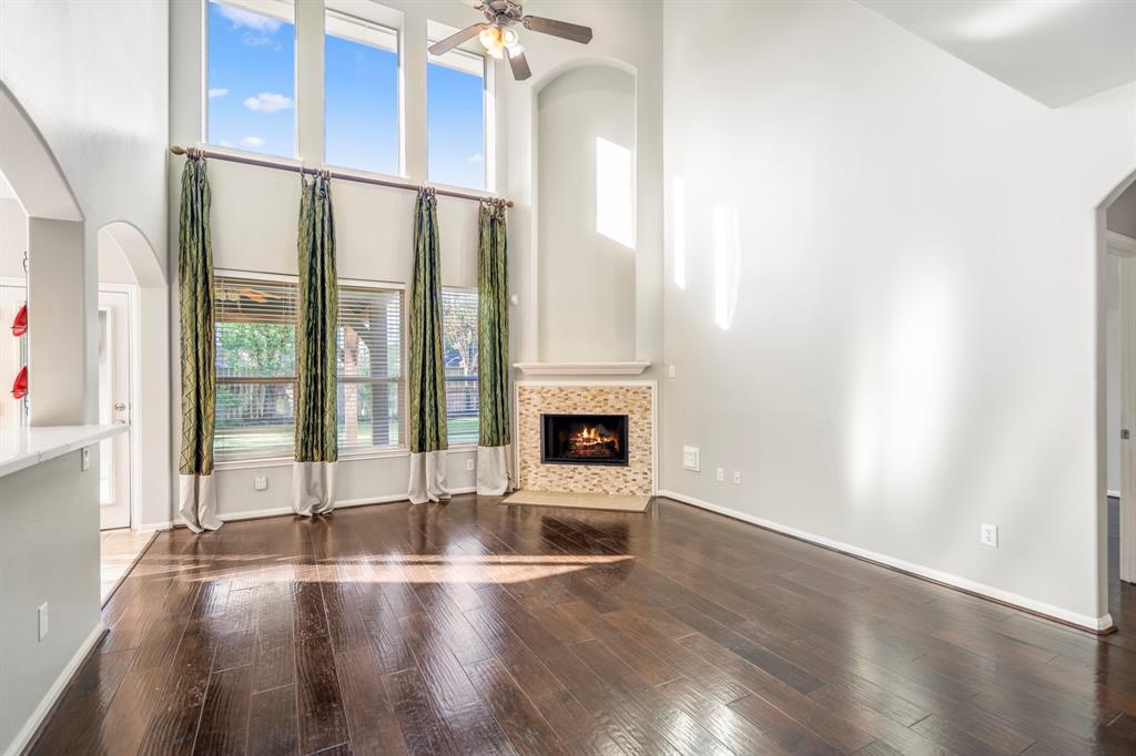 1222 Dunston Falls Drive, Spring, Texas image 9
