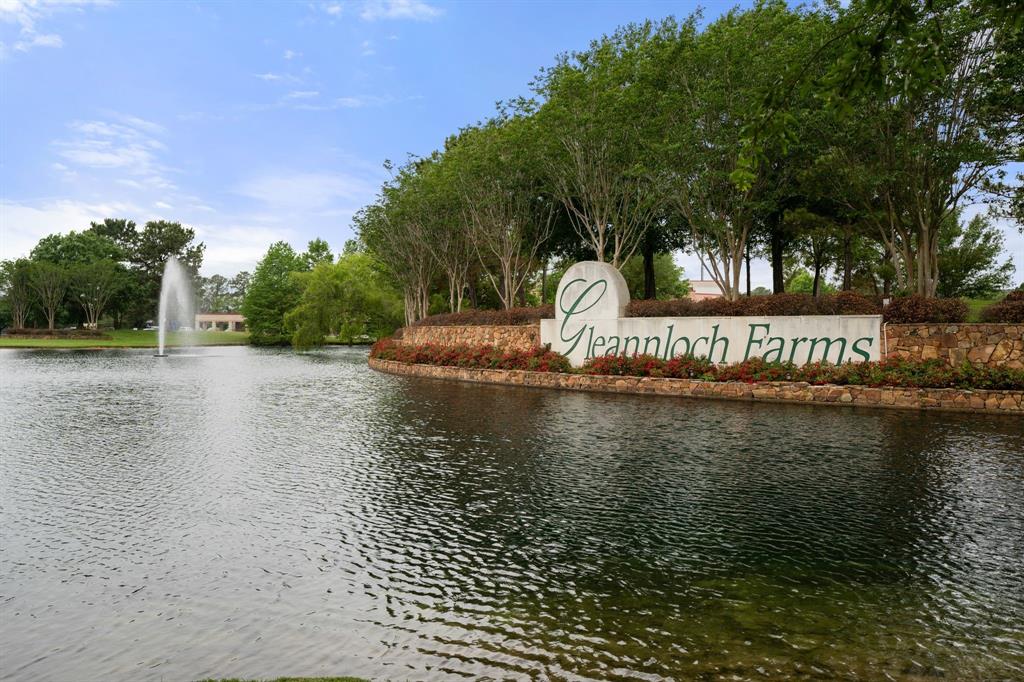 1222 Dunston Falls Drive, Spring, Texas image 37