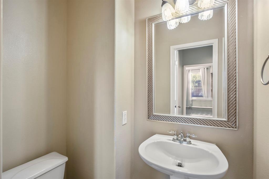 1222 Dunston Falls Drive, Spring, Texas image 17