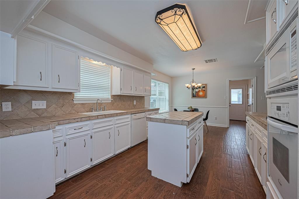 6526 Mert Street, Katy, Texas image 9