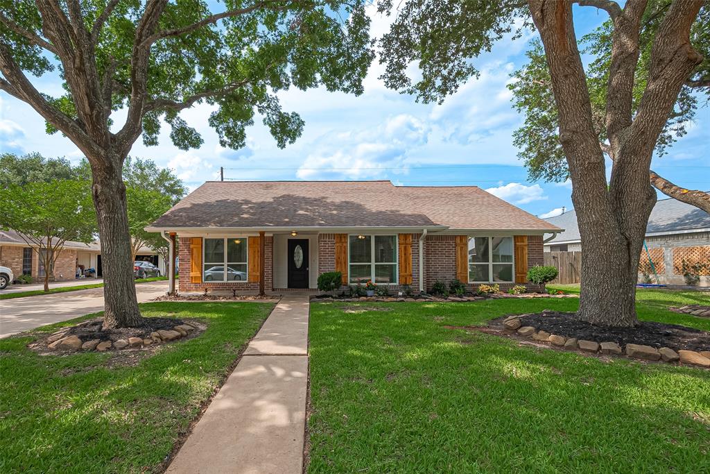 6526 Mert Street, Katy, Texas image 2