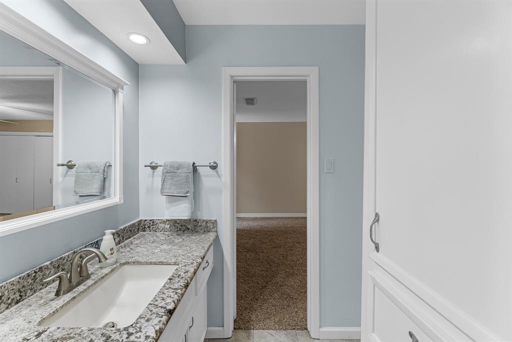 903 Castle Hill Trail, Kingwood, Texas image 24