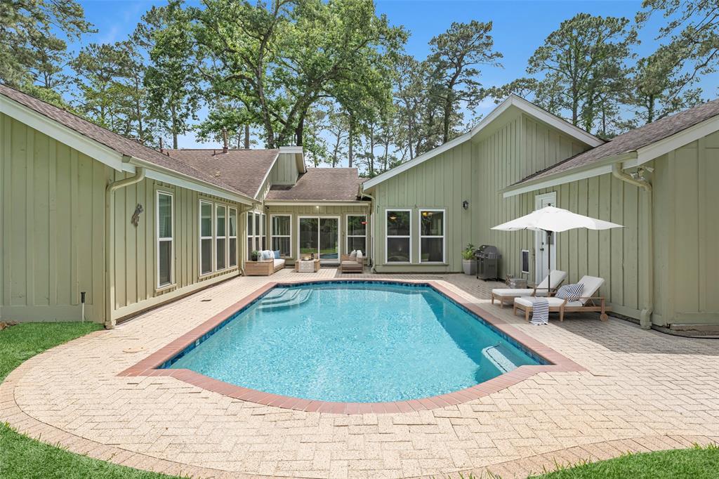 903 Castle Hill Trail, Kingwood, Texas image 2