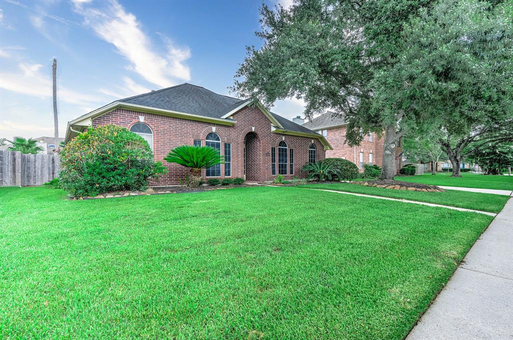 1909 Desota Street, Friendswood, Texas image 3