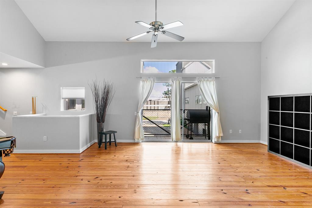 2614 Chenevert Street, Houston, Texas image 20