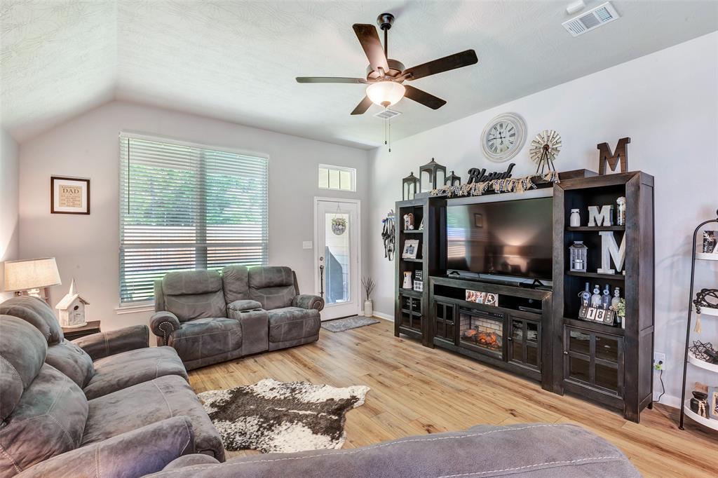 108 Alessandra Way, Huntsville, Texas image 21