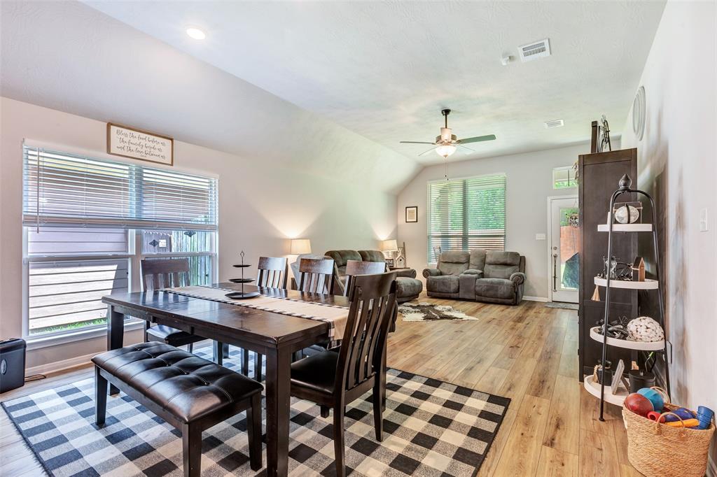 108 Alessandra Way, Huntsville, Texas image 16