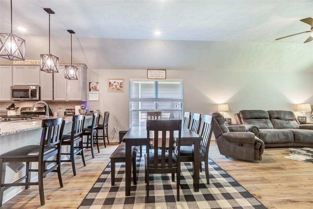 108 Alessandra Way, Huntsville, Texas image 17
