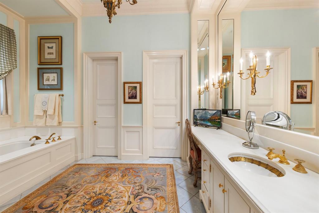 2 Grand Colonial Drive, The Woodlands, Texas image 20