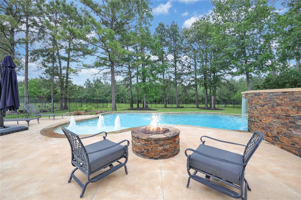 5475 Harvest Oak Landing Drive, Spring, Texas image 41