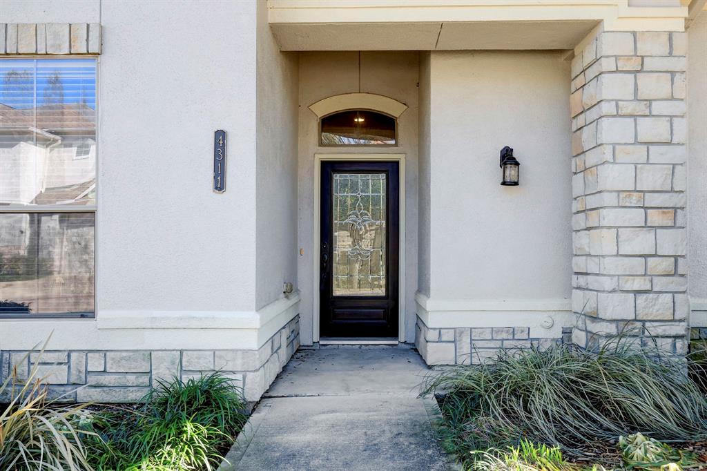 4324 Serenade Terrace Drive, Missouri City, Texas image 3