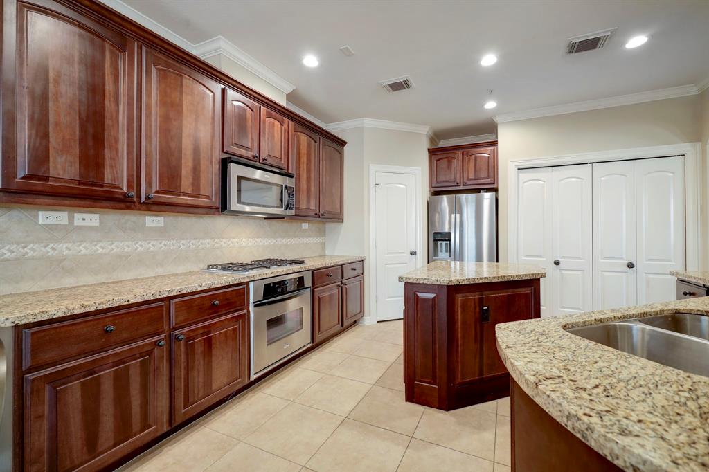 4324 Serenade Terrace Drive, Missouri City, Texas image 10