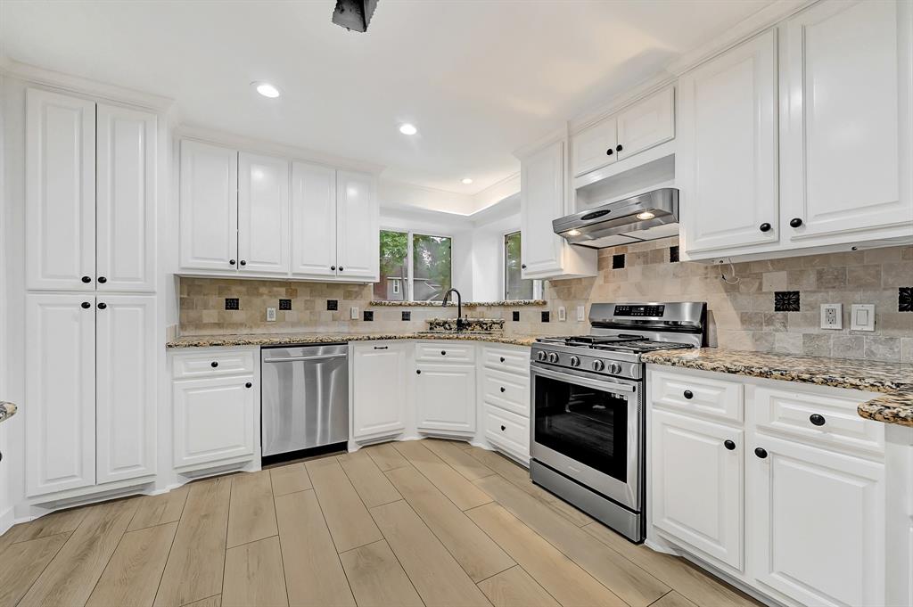 725 Talmalge Hall Drive, Conroe, Texas image 15