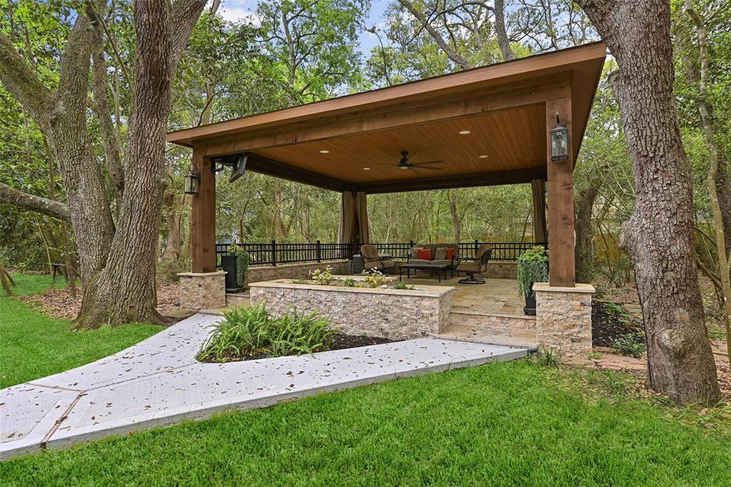 206 Stanley Court, Friendswood, Texas image 37