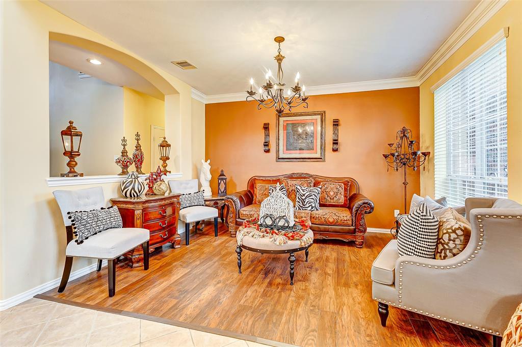 2114 Canyon Lake Drive