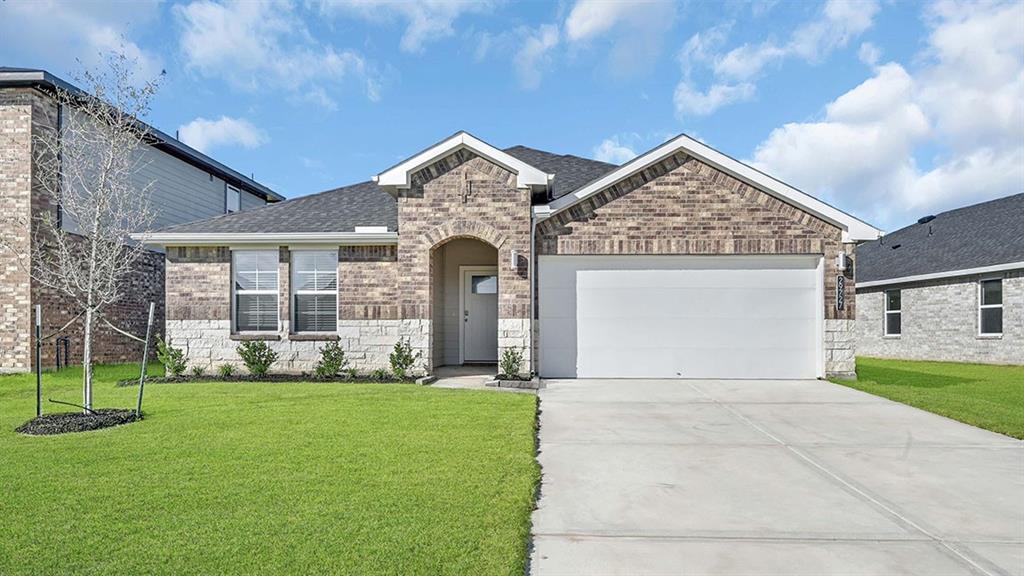 30322 Lighthouse Bluff Lane, Fulshear, Texas image 1