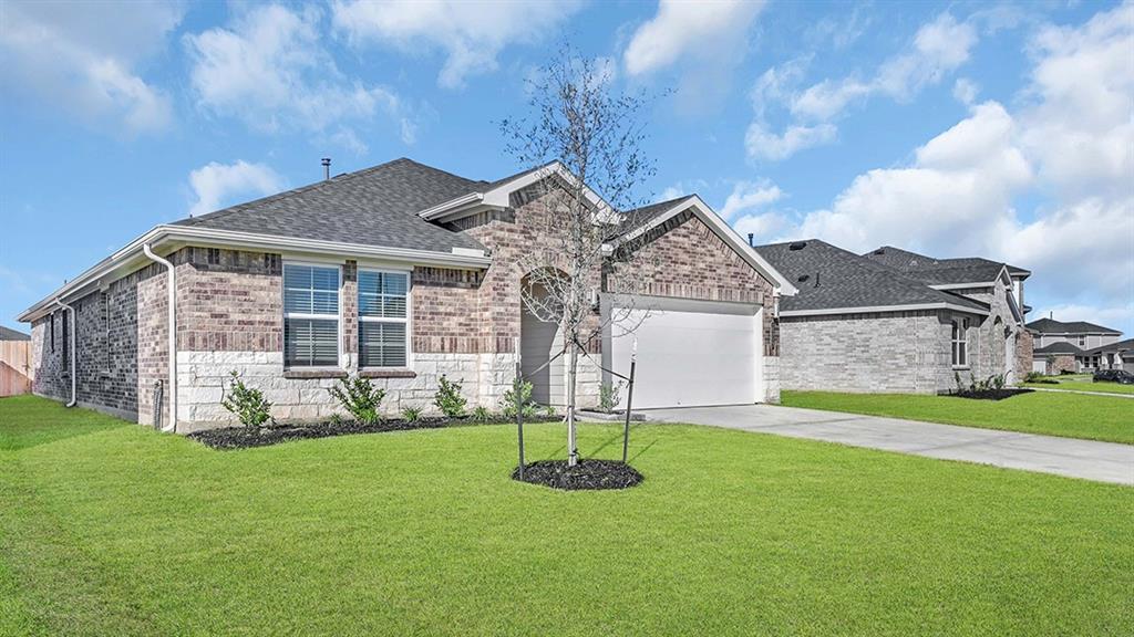 30322 Lighthouse Bluff Lane, Fulshear, Texas image 2