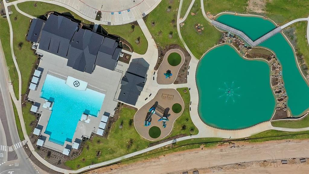 30322 Lighthouse Bluff Lane, Fulshear, Texas image 33