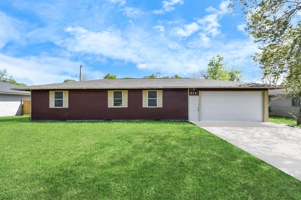 212 Turek Street, El Campo, Texas image 4