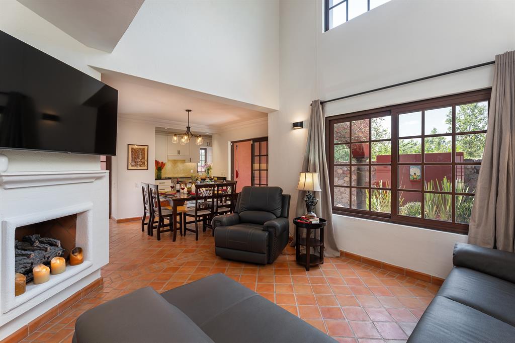 37740, Mexico, 3 Bedrooms Bedrooms, ,5 BathroomsBathrooms,Residential,Active,39991