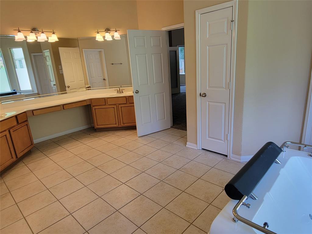 11203 Cypress Way Drive, Houston, Texas image 31