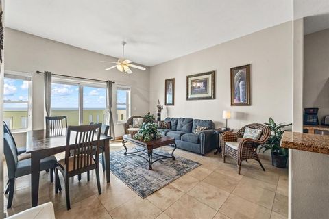 Condominium in Galveston TX 9420 Seawall Boulevard 9.jpg