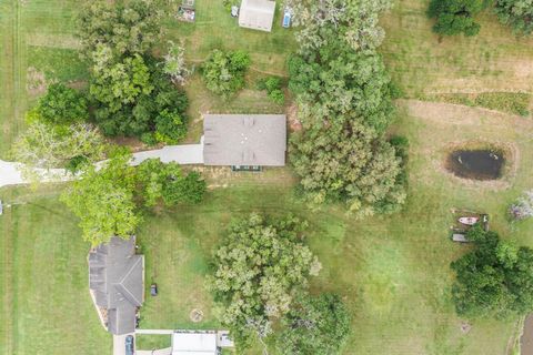 A home in Angleton