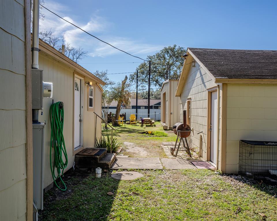 323 Cypress Street, Blessing, Texas image 10