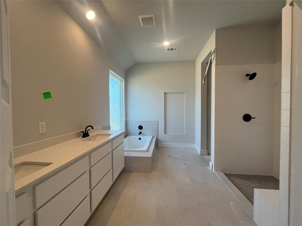 532 Oakview Bend Drive, Montgomery, Texas image 7