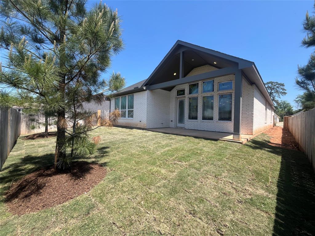 532 Oakview Bend Drive, Montgomery, Texas image 9