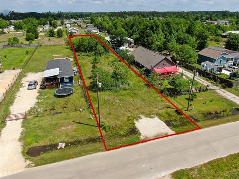 Photo of 1407 County Road 3558, Cleveland, TX 77327 (MLS # 49117992) Photo of 1407 County Road 3558, Cleveland, TX 77327 (MLS # 49117992)