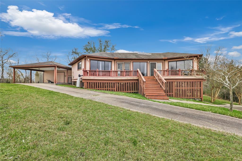 40 Pecan Cove, Coldspring, Texas image 1
