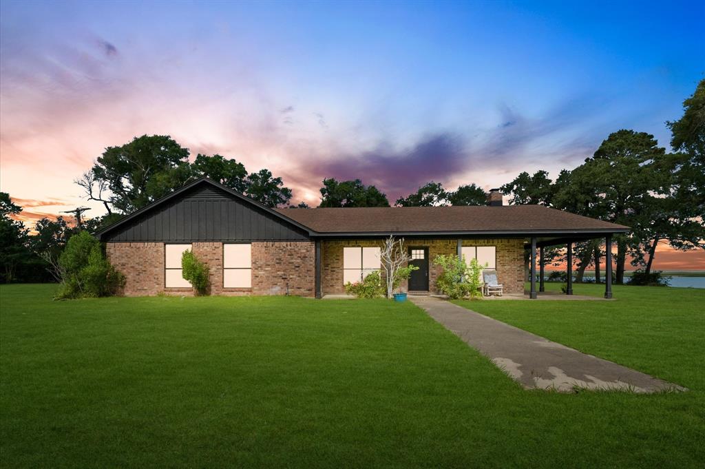 3428 S Main Street, Anahuac, Texas image 2