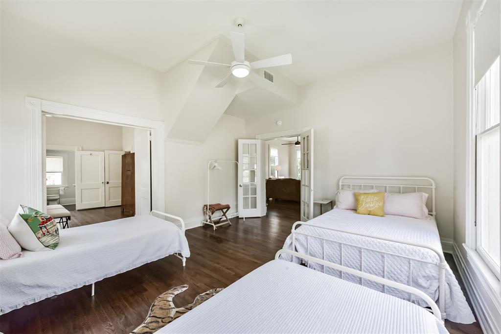 612 S Day Street, Brenham, Texas image 36