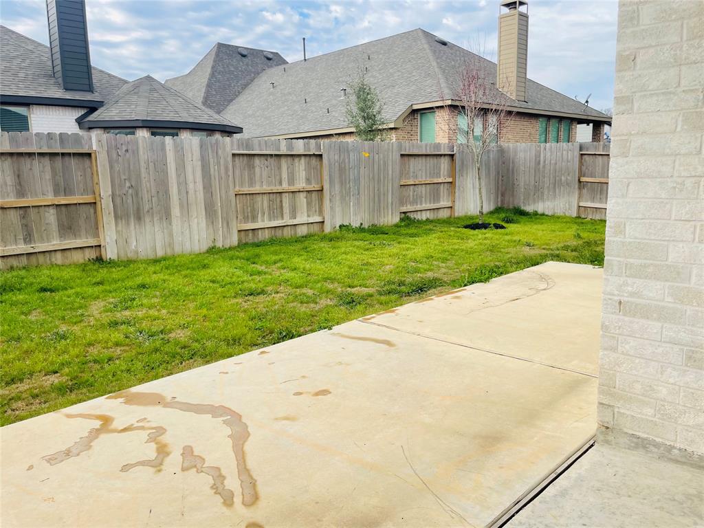 30707 Thicket Court, Fulshear, Texas image 18