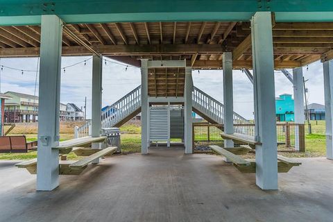 A home in Crystal Beach