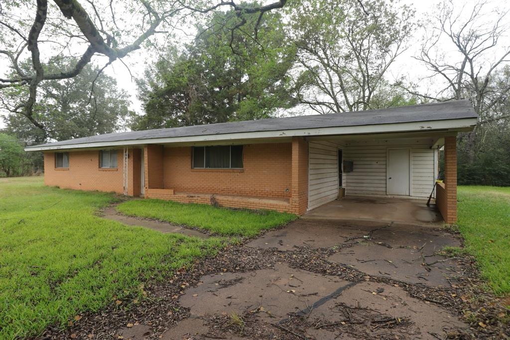 72 W 1st Street, Wells, Texas image 1