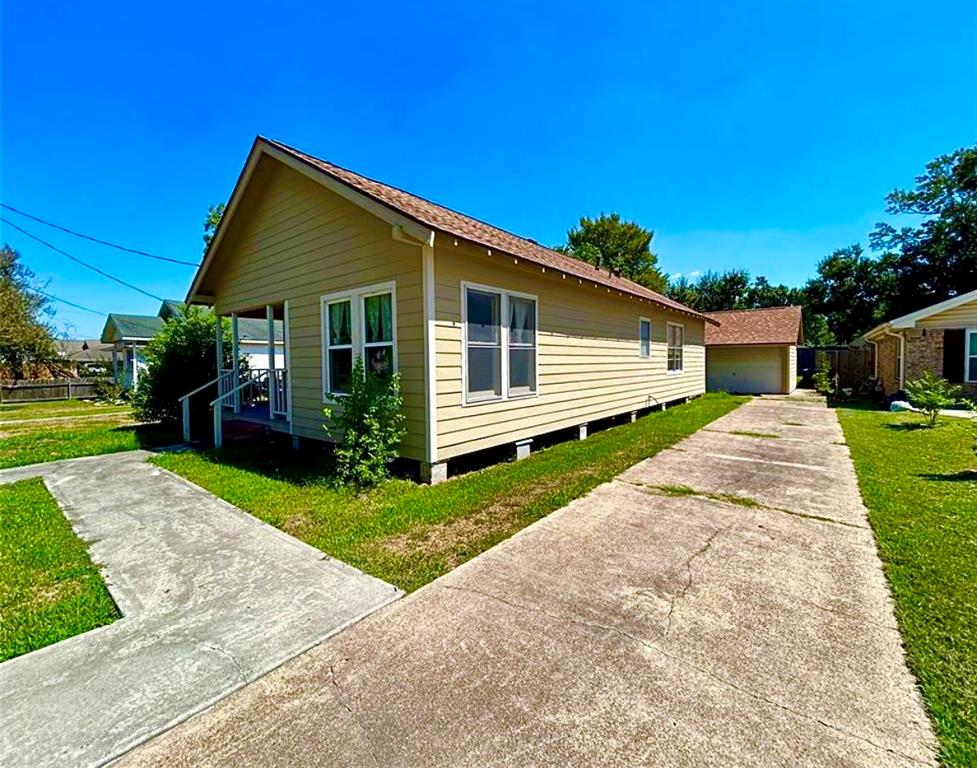 911 Dallas Street, Port Neches, Texas image 2
