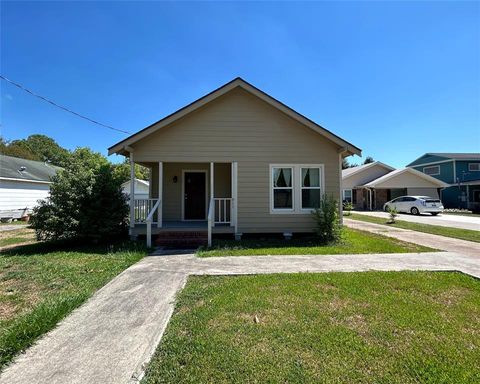 A home in Port Neches