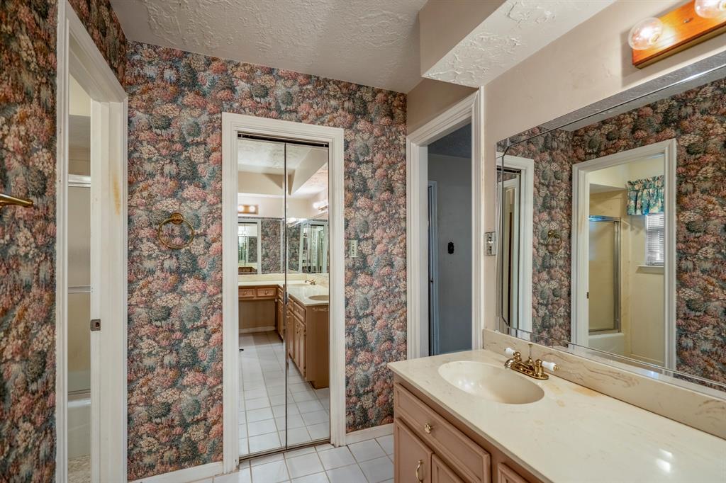 6303 Larkmount Drive, Spring, Texas image 23