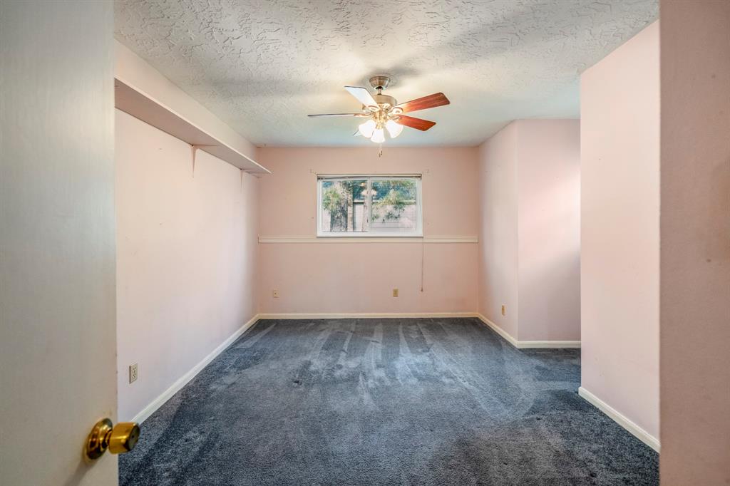 6303 Larkmount Drive, Spring, Texas image 29