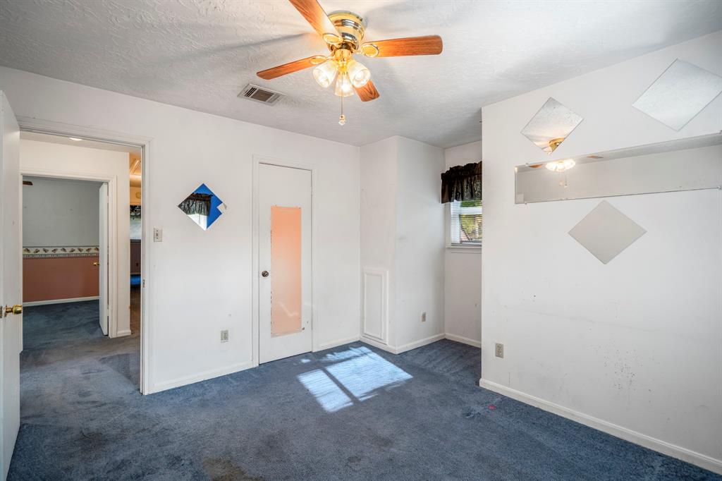 6303 Larkmount Drive, Spring, Texas image 35