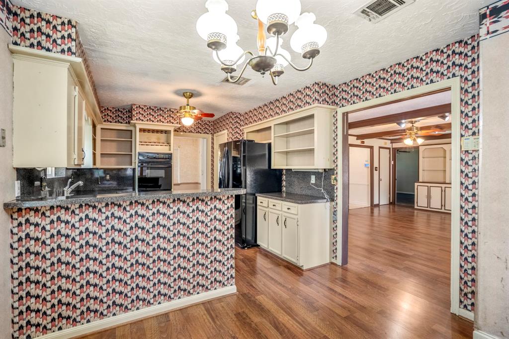 6303 Larkmount Drive, Spring, Texas image 14