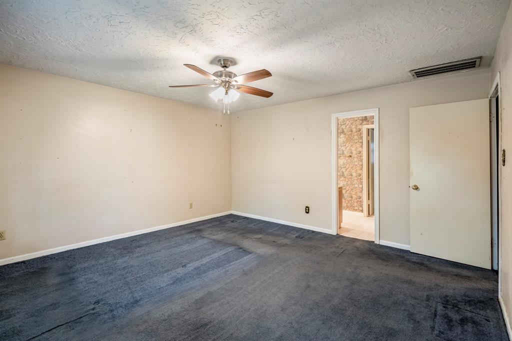 6303 Larkmount Drive, Spring, Texas image 20