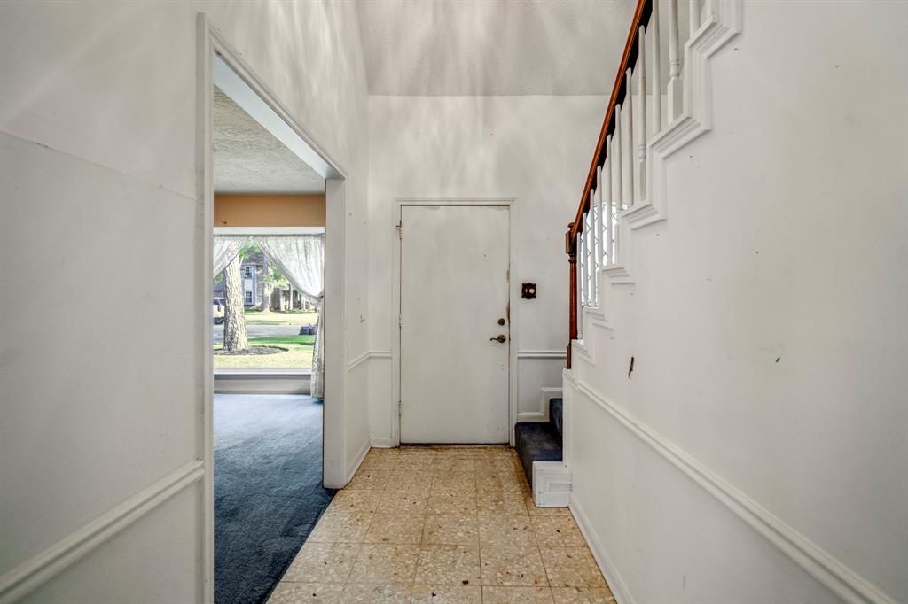 6303 Larkmount Drive, Spring, Texas image 5