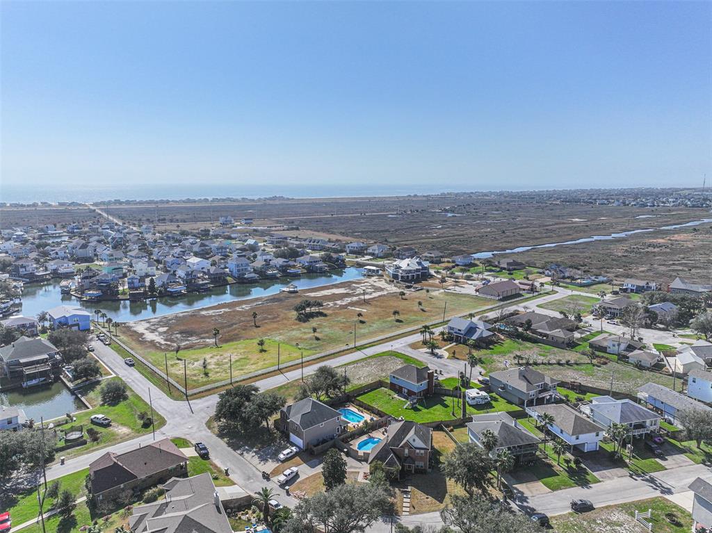 12811 E Conquistador Dr, Galveston, Texas image 36