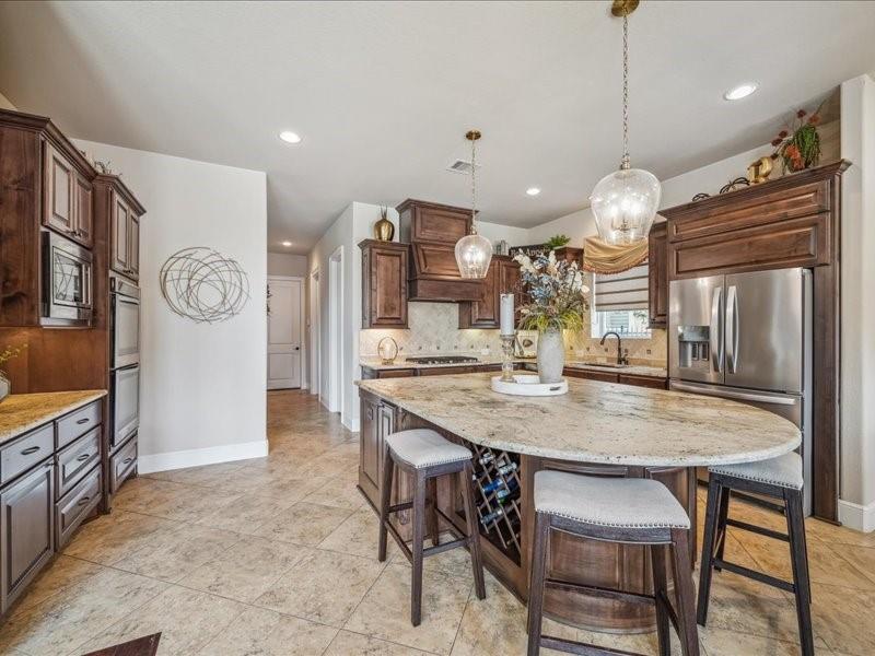 3202 S Cotswold Manor Drive, Kingwood, Texas image 10