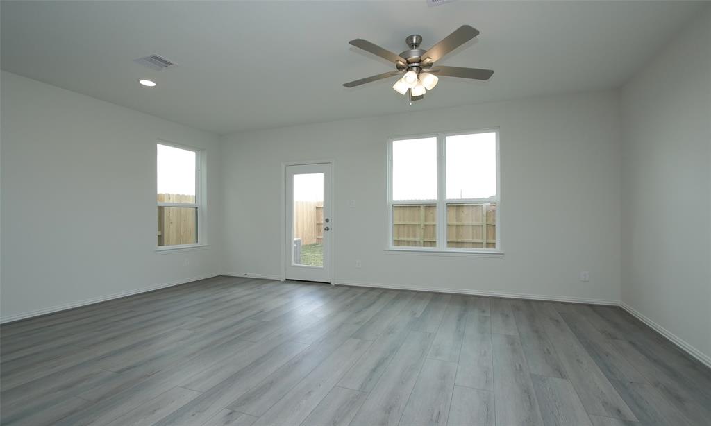 1422 Revolution Way, Missouri City, Texas image 4