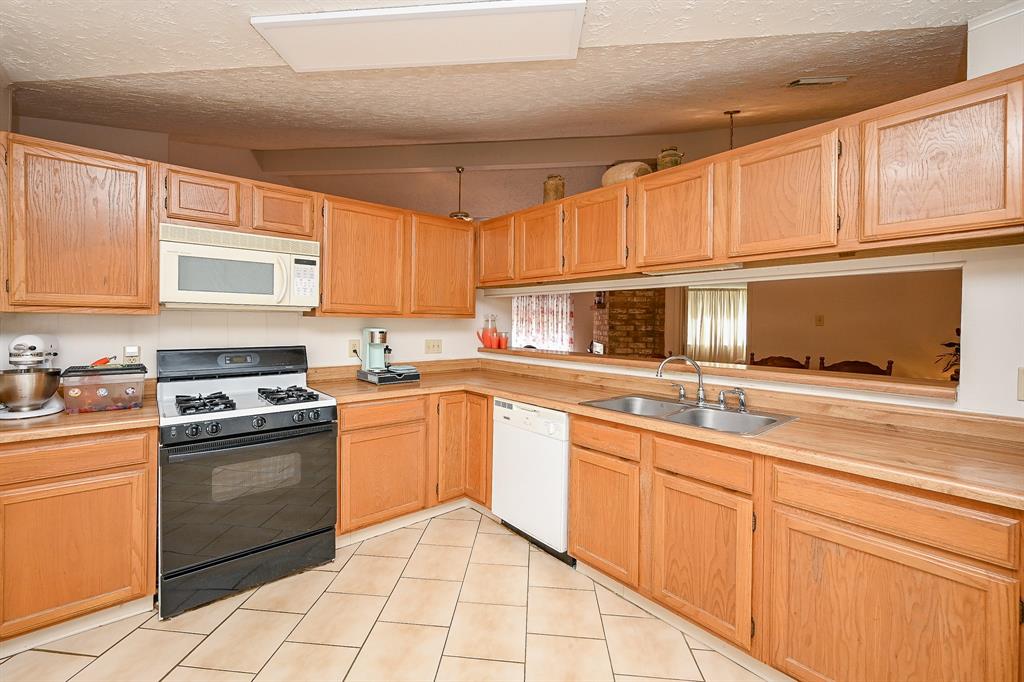3130 Lanville Lane, Katy, Texas image 13