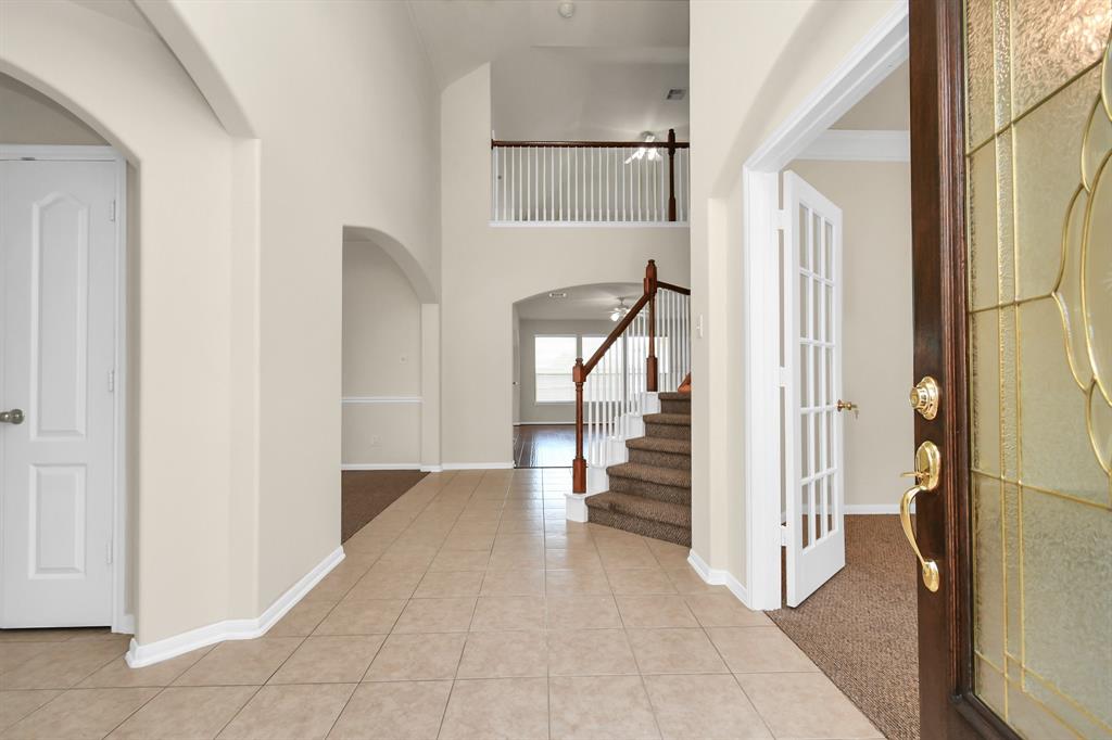 1604 Spring Glen Lane, Pearland, Texas image 8